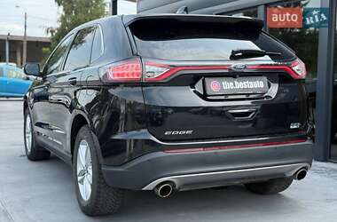 Внедорожник / Кроссовер Ford Edge 2015 в 