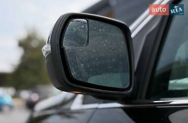 Внедорожник / Кроссовер Ford Edge 2015 в 