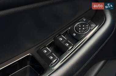 Внедорожник / Кроссовер Ford Edge 2015 в 