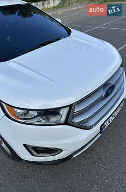 Внедорожник / Кроссовер Ford Edge 2016 в 