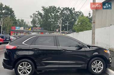 Позашляховик / Кросовер Ford Edge 2015 в 