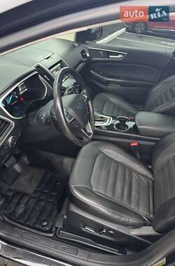 Позашляховик / Кросовер Ford Edge 2015 в 