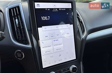 Позашляховик / Кросовер Ford Edge 2022 в 