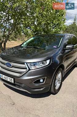 Позашляховик / Кросовер Ford Edge 2015 в 