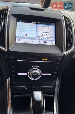 Внедорожник / Кроссовер Ford Edge 2017 в 