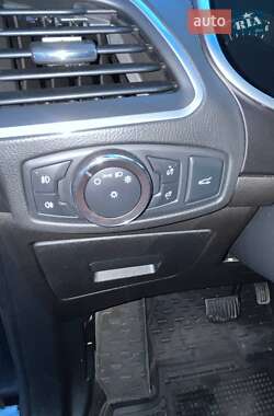Внедорожник / Кроссовер Ford Edge 2017 в 