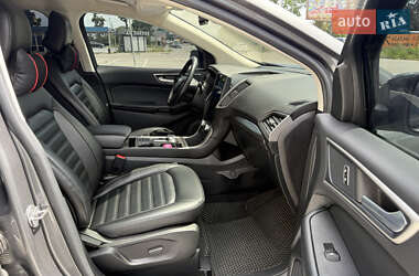 Позашляховик / Кросовер Ford Edge 2022 в 