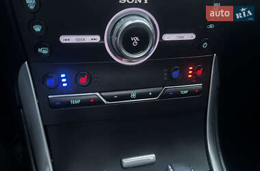 Внедорожник / Кроссовер Ford Edge 2016 в 