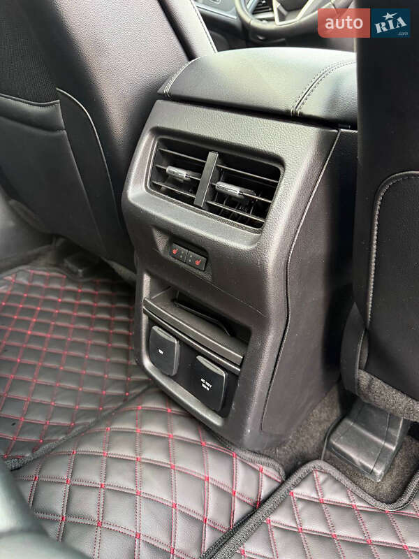 Внедорожник / Кроссовер Ford Edge 2018 в Кривом Роге фото 29 Внедорожник / Кроссовер Ford Edge 2018 в Кривом Роге