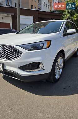 Позашляховик / Кросовер Ford Edge 2023 в 