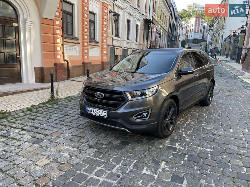 Внедорожник / Кроссовер Ford Edge 2017 в 
