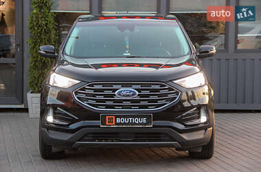 Позашляховик / Кросовер Ford Edge 2019 в 