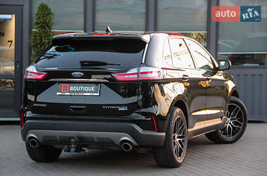 Позашляховик / Кросовер Ford Edge 2019 в 