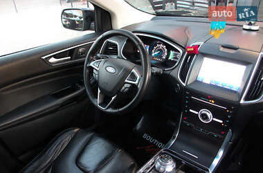 Позашляховик / Кросовер Ford Edge 2019 в 