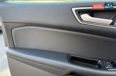 Внедорожник / Кроссовер Ford Edge 2020 в 