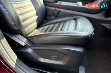 Внедорожник / Кроссовер Ford Edge 2020 в 