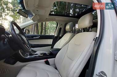 Внедорожник / Кроссовер Ford Edge 2017 в 