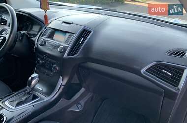 Внедорожник / Кроссовер Ford Edge 2018 в 