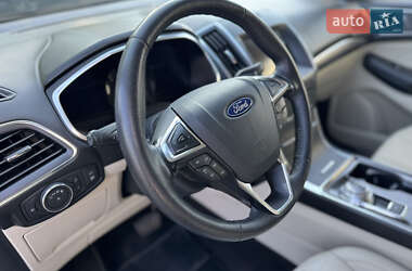 Внедорожник / Кроссовер Ford Edge 2019 в 