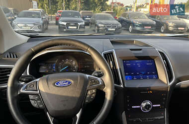 Позашляховик / Кросовер Ford Edge 2019 в 