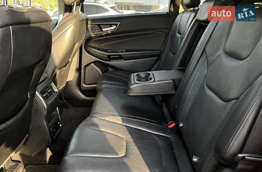 Позашляховик / Кросовер Ford Edge 2019 в 
