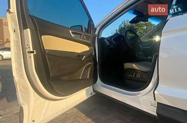 Внедорожник / Кроссовер Ford Edge 2018 в 