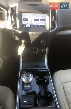 Внедорожник / Кроссовер Ford Edge 2020 в 