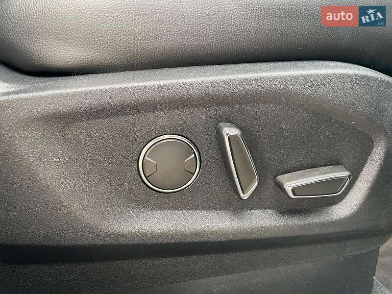 Внедорожник / Кроссовер Ford Edge 2019 в Киеве фото 42 Внедорожник / Кроссовер Ford Edge 2019 в Киеве