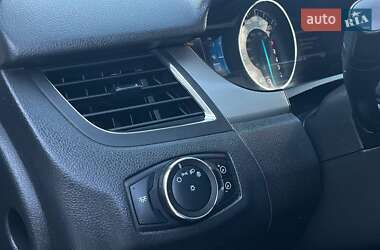 Внедорожник / Кроссовер Ford Edge 2012 в 