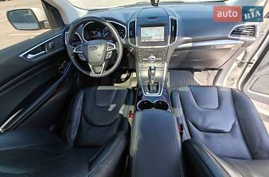 Внедорожник / Кроссовер Ford Edge 2017 в 