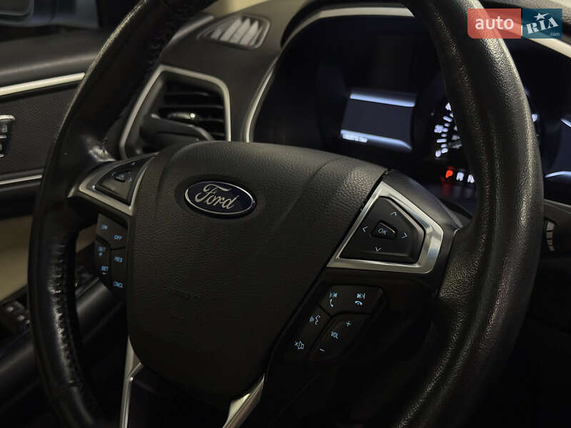 Позашляховик / Кросовер Ford Edge 2015 в Миколаєві