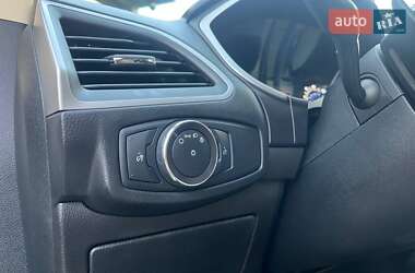 Внедорожник / Кроссовер Ford Edge 2018 в 