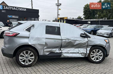 Позашляховик / Кросовер Ford Edge 2022 в 