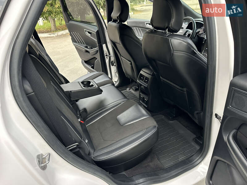 Позашляховик / Кросовер Ford Edge 2019 в Києві