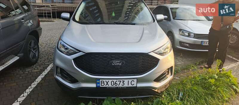 Внедорожник / Кроссовер Ford Edge 2019 в 