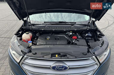 Позашляховик / Кросовер Ford Edge 2016 в 