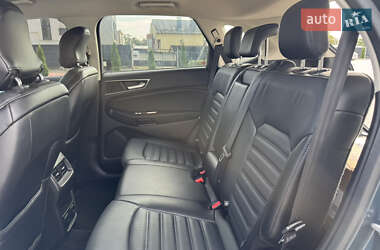 Позашляховик / Кросовер Ford Edge 2016 в 