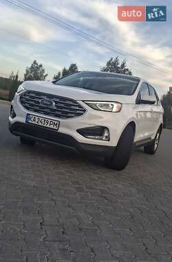 Внедорожник / Кроссовер Ford Edge 2019 в 