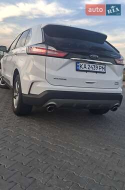 Внедорожник / Кроссовер Ford Edge 2019 в 
