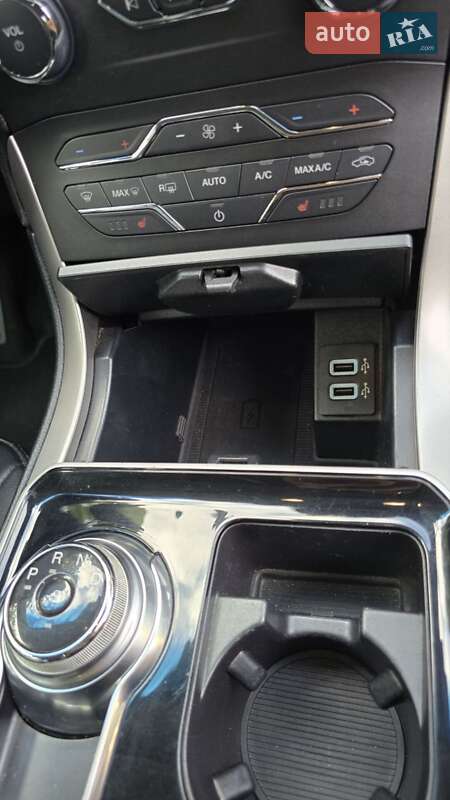 Внедорожник / Кроссовер Ford Edge 2019 в Иршаве