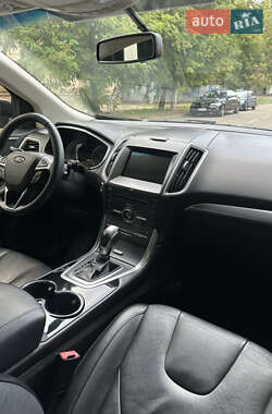 Внедорожник / Кроссовер Ford Edge 2016 в 