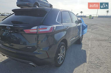 Позашляховик / Кросовер Ford Edge 2023 в 
