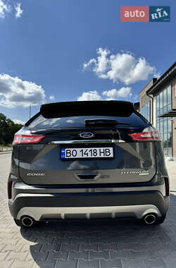 Позашляховик / Кросовер Ford Edge 2020 в 