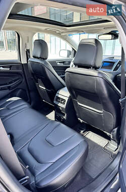 Позашляховик / Кросовер Ford Edge 2020 в 
