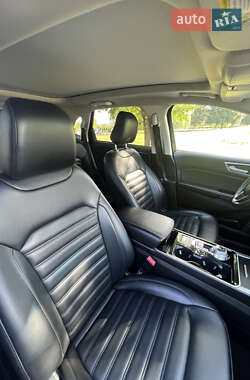 Внедорожник / Кроссовер Ford Edge 2020 в 