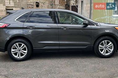 Внедорожник / Кроссовер Ford Edge 2020 в 
