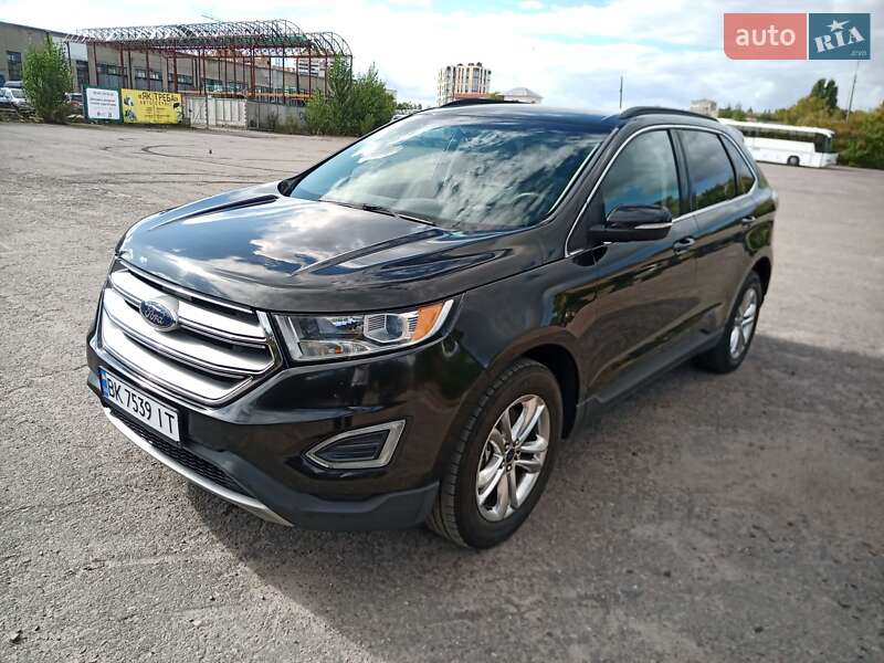 Позашляховик / Кросовер Ford Edge 2015 в 