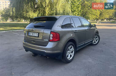 Позашляховик / Кросовер Ford Edge 2013 в 