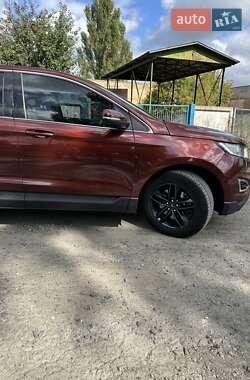Внедорожник / Кроссовер Ford Edge 2016 в 