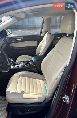 Внедорожник / Кроссовер Ford Edge 2016 в 